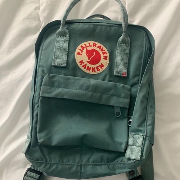 🔴 SOLD - Fjallraven Kanken Mini Backpack - Picture 3 of 4
